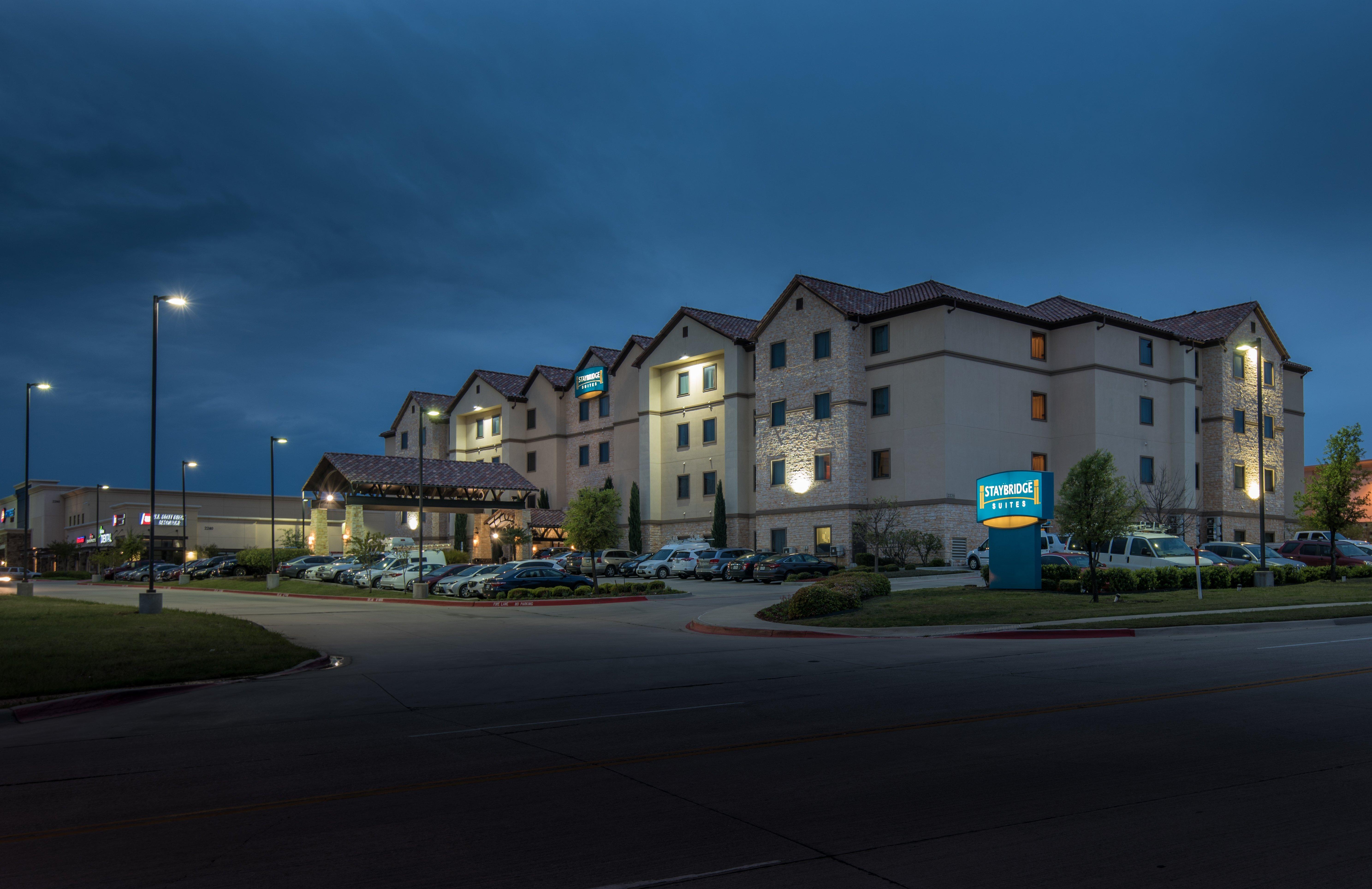 Staybridge Suites Dfw Airport North By Ihg Ирвинг Экстерьер фото
